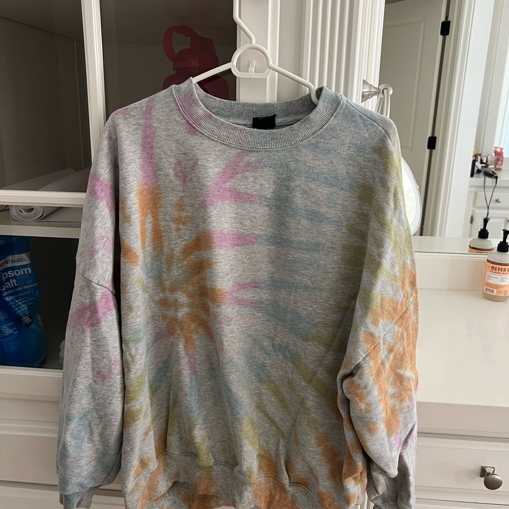 Tie dye grey sweatshirt